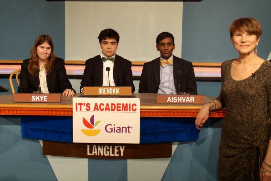 It's Academic team defeats opponents